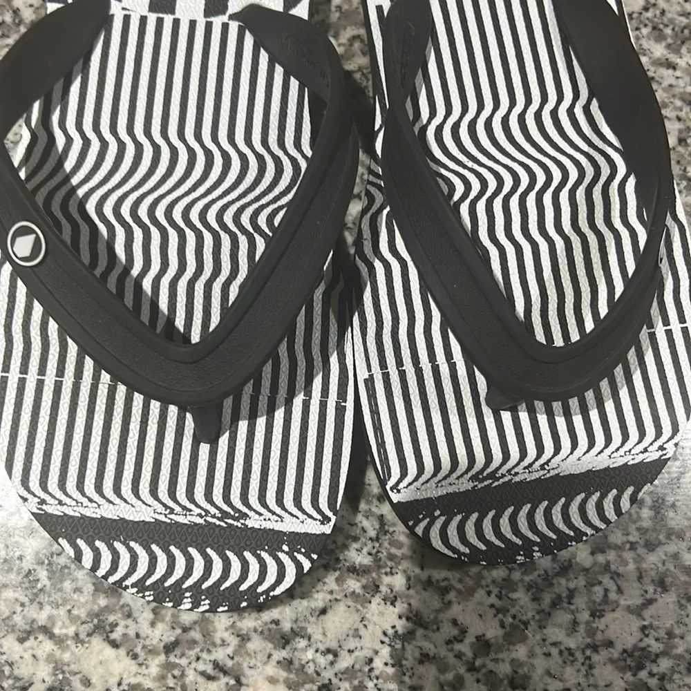 Volcom kids youth